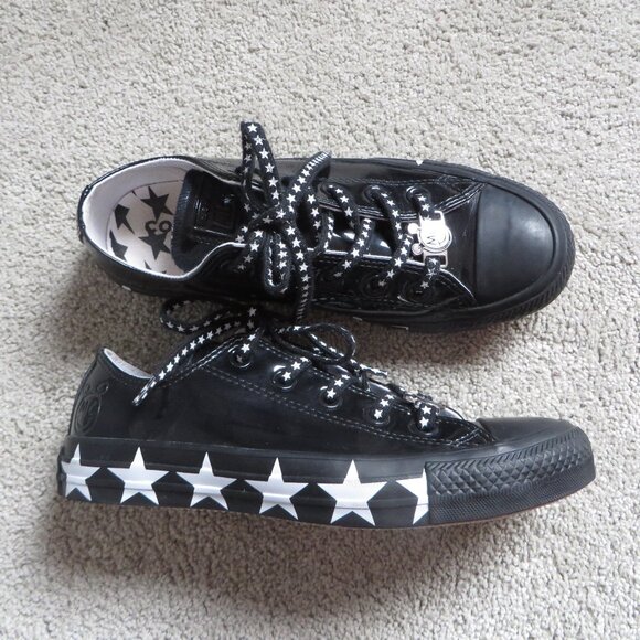 Converse&mickey mouse limited edition women/girl's black leather shoes size 5.5 - Picture 1 of 12